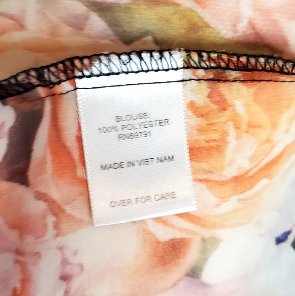 Valerie Steven's Mixed Print Chiffon dressy top - Picture 6 of 6